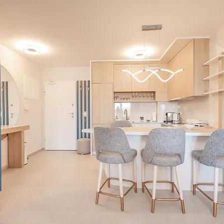 The Boat * 扎达尔